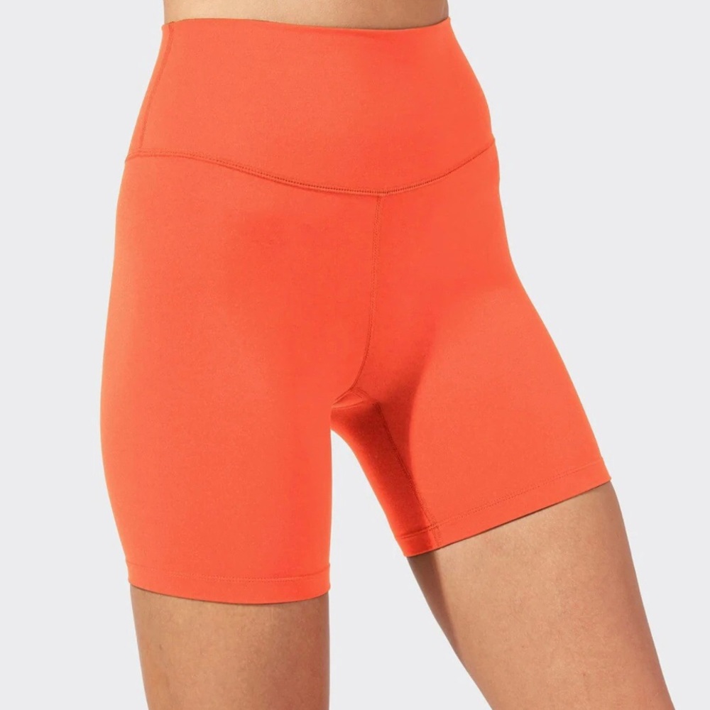 NWOT Splits59 Airweight High Waist Short